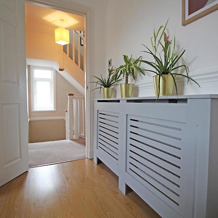 Queens Road - Luxury Spacious Home In Chester Christleton Exteriör bild