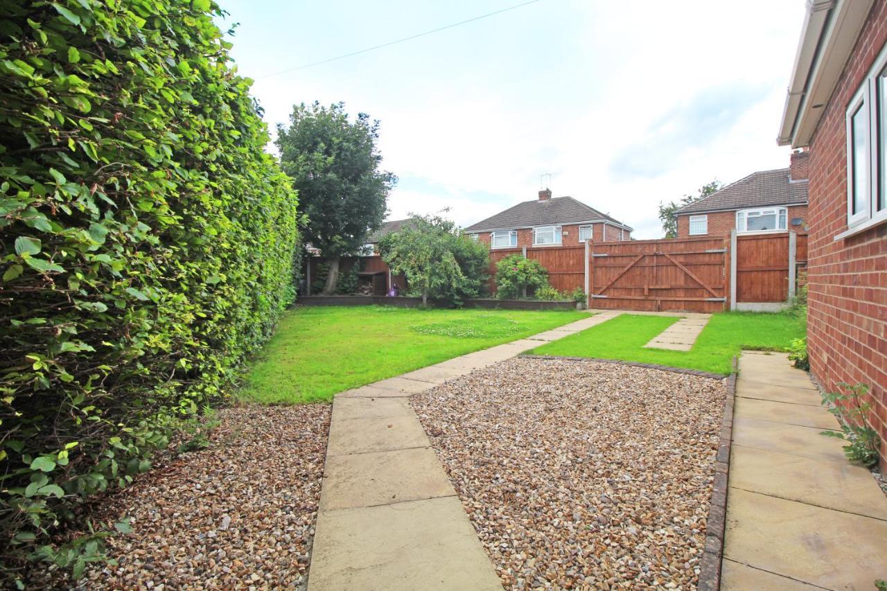 Queens Road - Luxury Spacious Home In Chester Christleton Exteriör bild