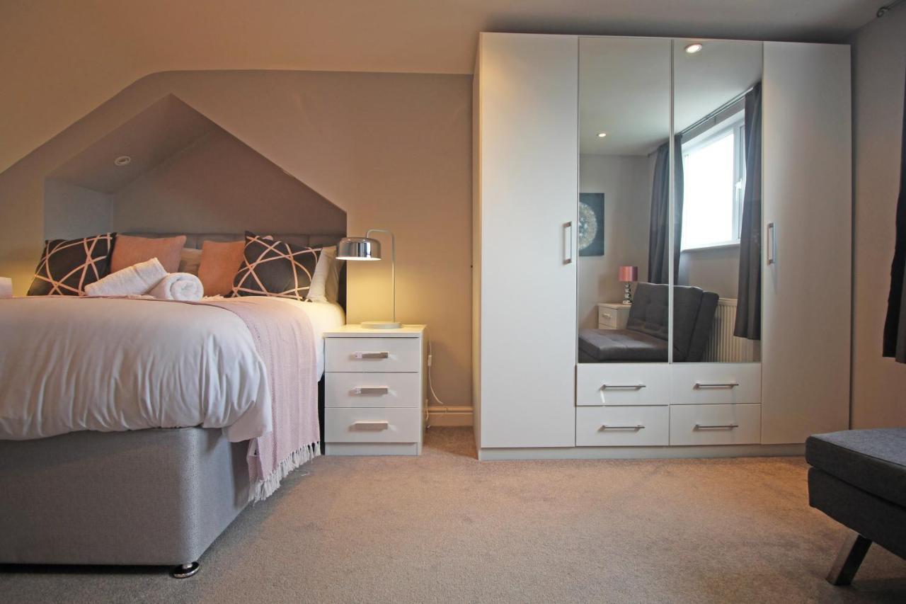 Queens Road - Luxury Spacious Home In Chester Christleton Exteriör bild