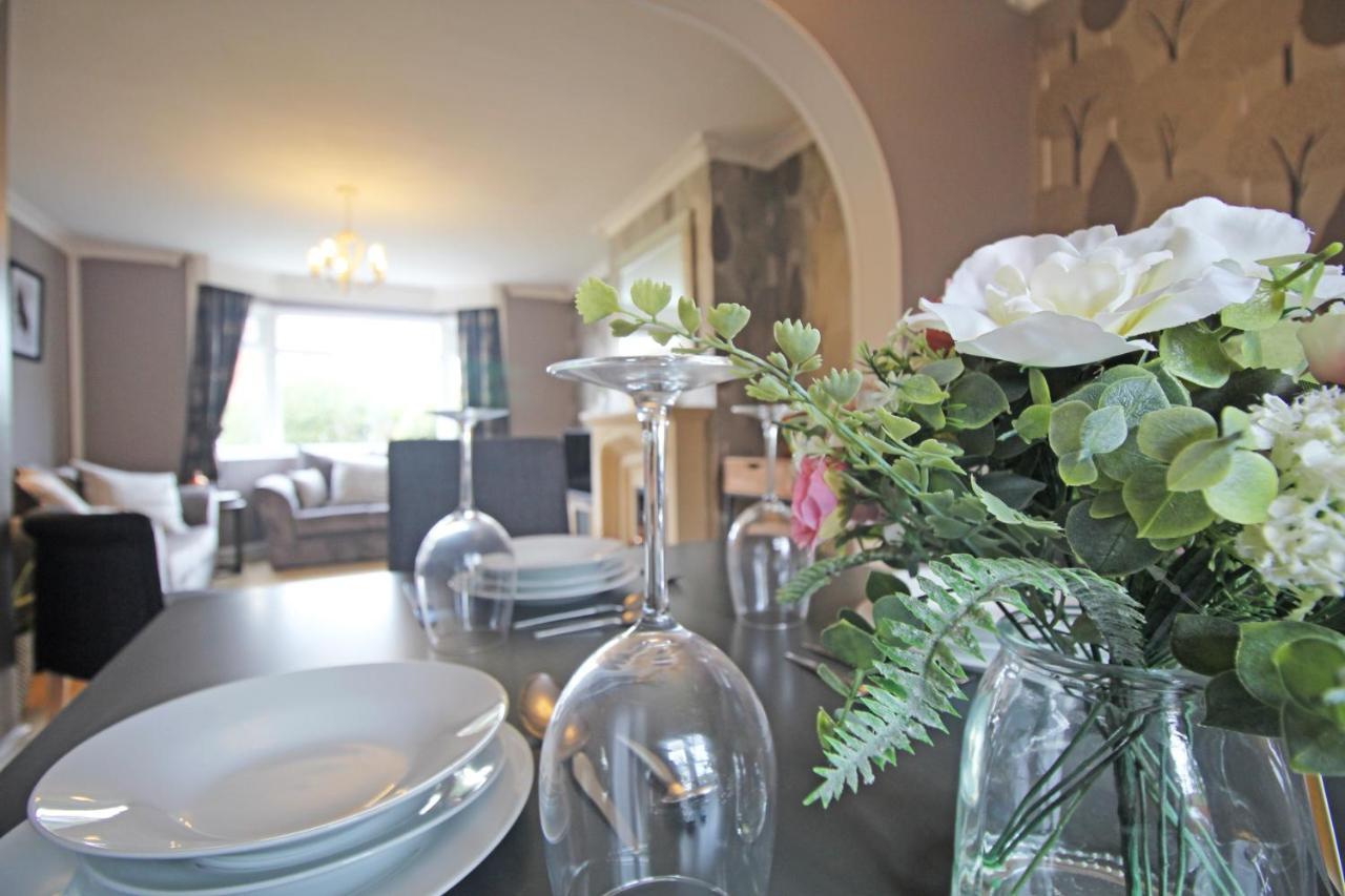 Queens Road - Luxury Spacious Home In Chester Christleton Exteriör bild