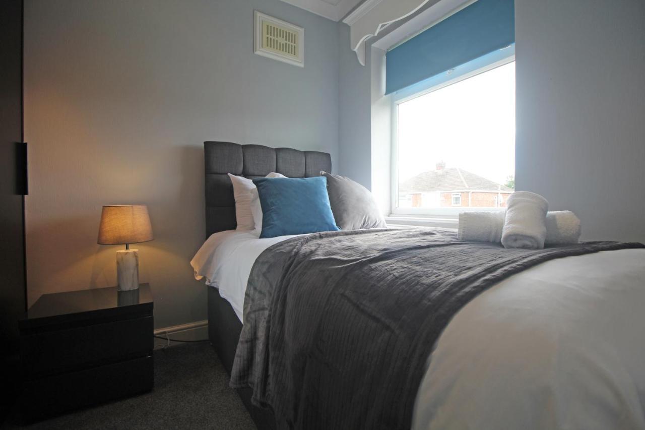 Queens Road - Luxury Spacious Home In Chester Christleton Exteriör bild