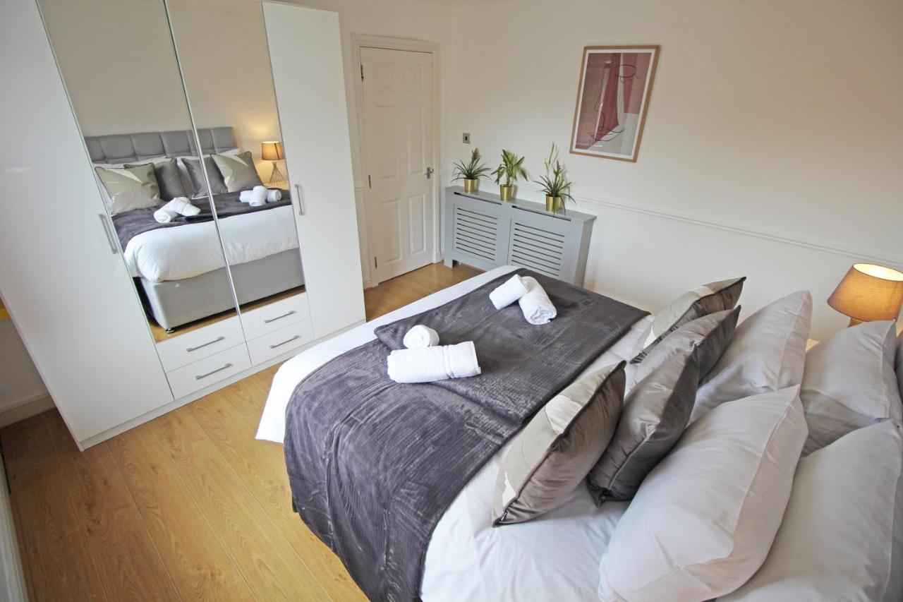 Queens Road - Luxury Spacious Home In Chester Christleton Exteriör bild