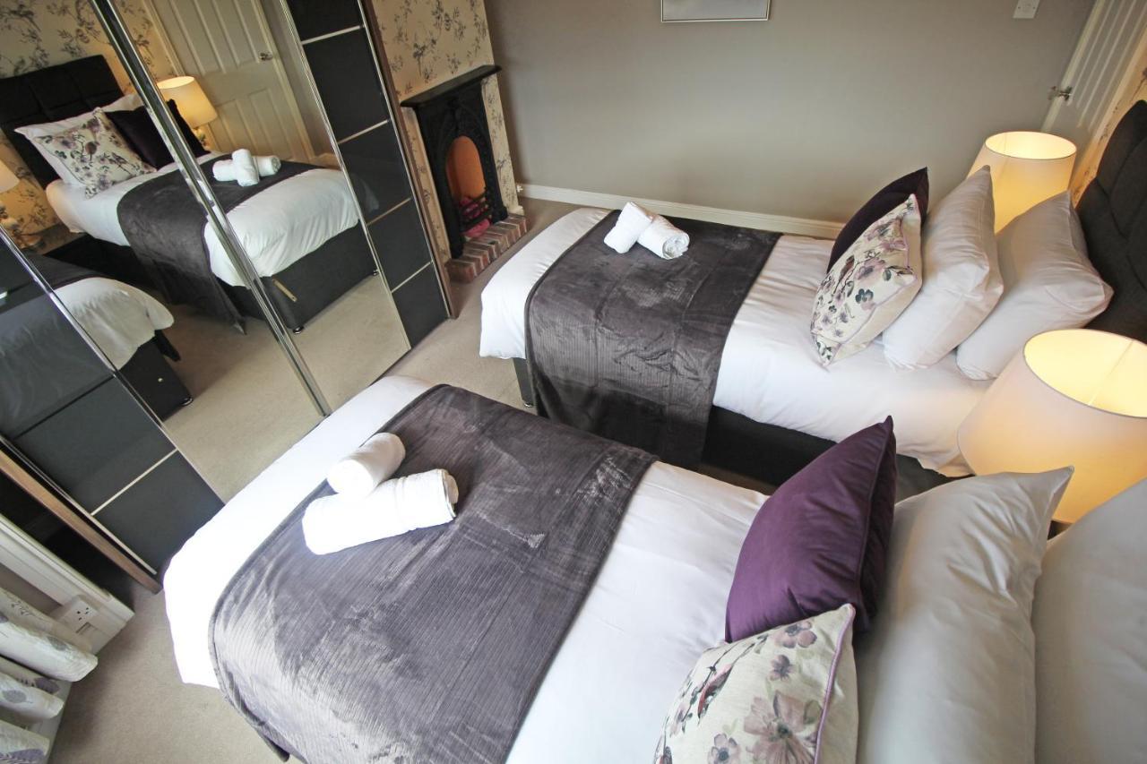 Queens Road - Luxury Spacious Home In Chester Christleton Exteriör bild