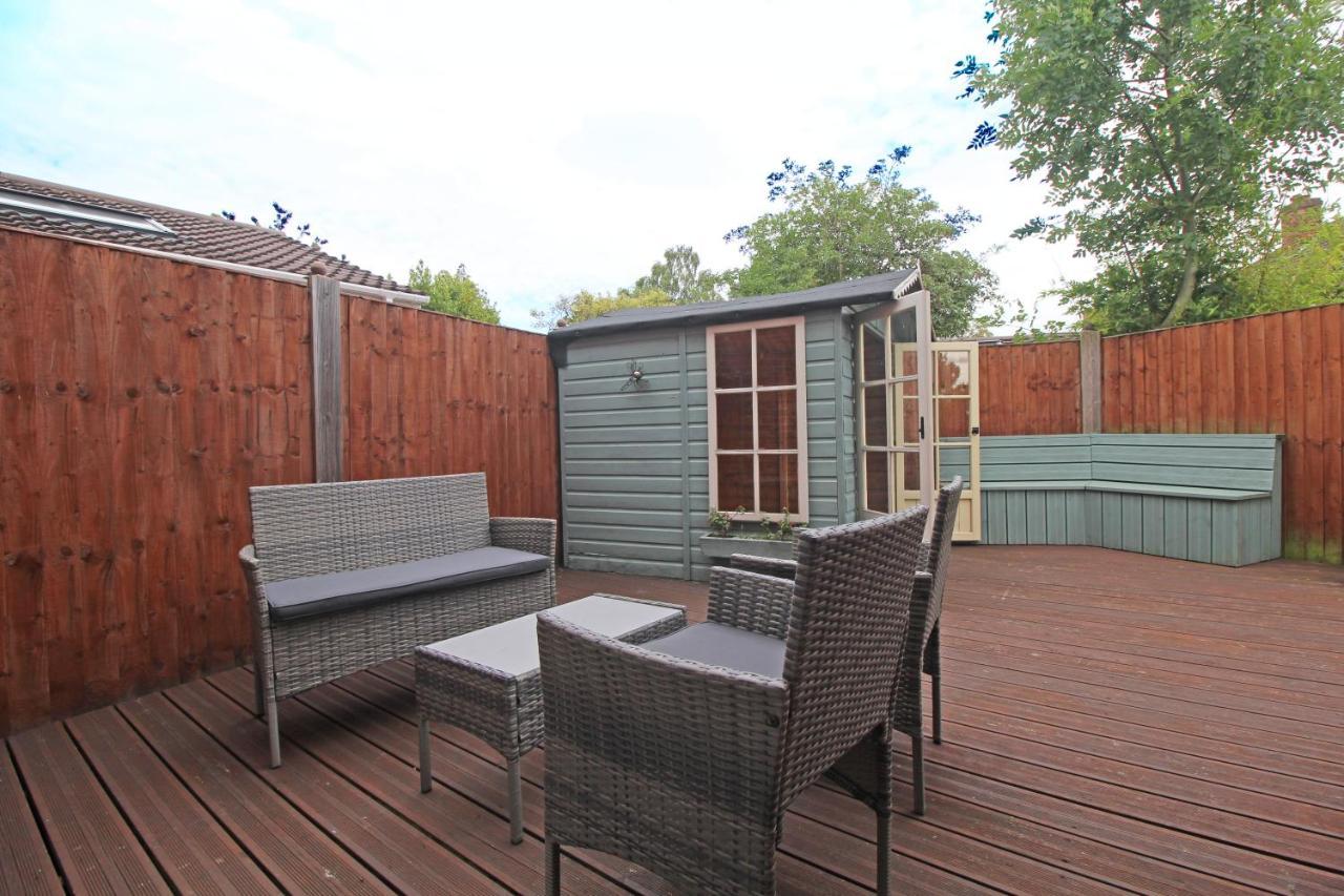 Queens Road - Luxury Spacious Home In Chester Christleton Exteriör bild