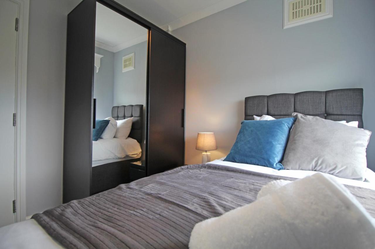 Queens Road - Luxury Spacious Home In Chester Christleton Exteriör bild
