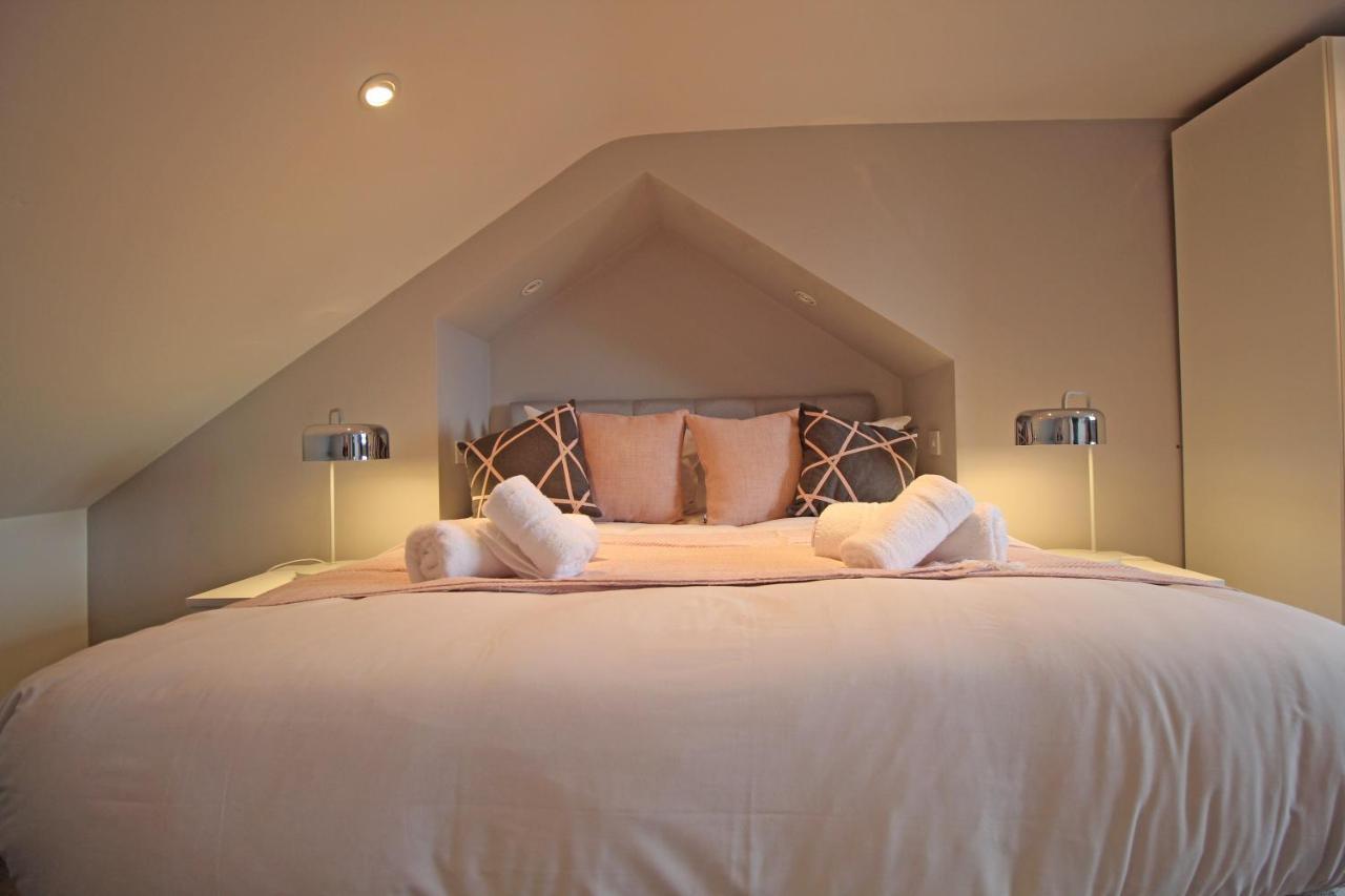 Queens Road - Luxury Spacious Home In Chester Christleton Exteriör bild