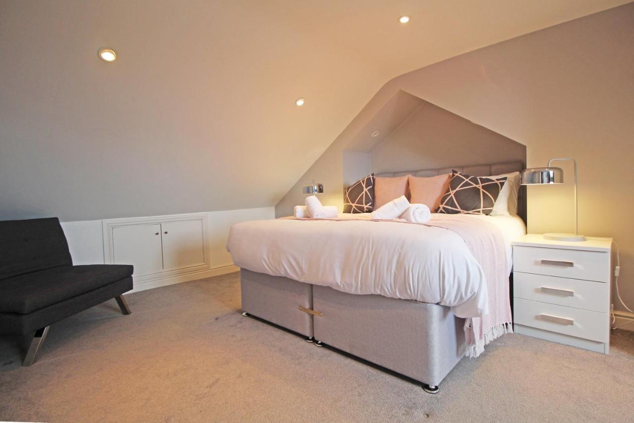Queens Road - Luxury Spacious Home In Chester Christleton Exteriör bild